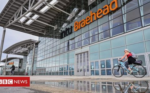 Purchasing centre big Intu enters administration