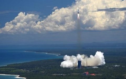 China launches bold unmanned Mars mission