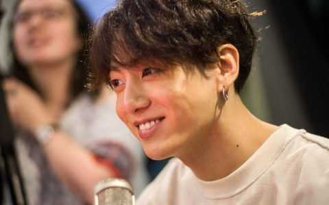 Jungkook Forgets to React to Texts All the Time and Admirers Can Totally Relate