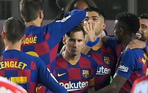 Lionel Messi: Barcelona forward scores 700th goal in draw with Atletico Madrid