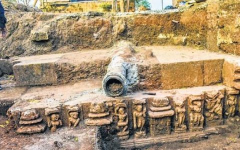 Adventures in History · Archaeologists find a curious temple platform in India