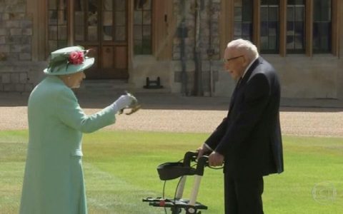 Kovid, a 100-year-old British man who symbolized the fight against the coronovirus contract.  National newspaper