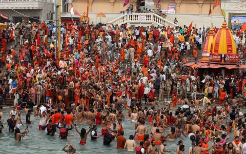 India: Millions flock to Hindu festival amid records of Kovid-19 cases