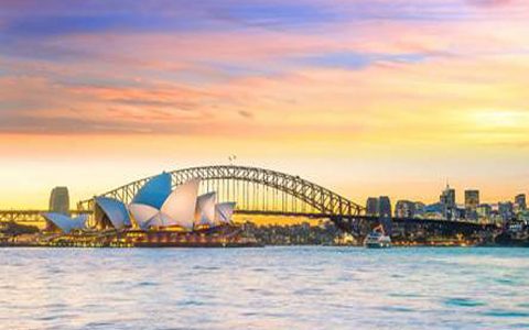 Australia will only reopen for tourism in 2022