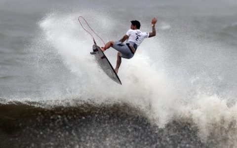 Surfing: The Brazilians start with everything in the Mexico stage of surfing the world.  WSL