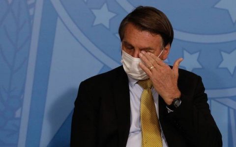 Pandemic makes Bolsonaro the president with the least attendance