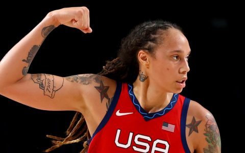 Unbeaten for almost 30 years, the US beat Australia to win gold in women’s basketball.  olympics