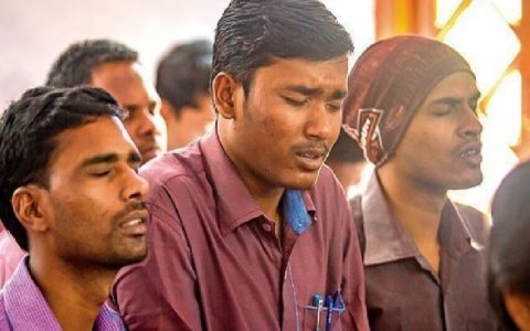 Pastor and two Christians arrested for distributing Bibles in India