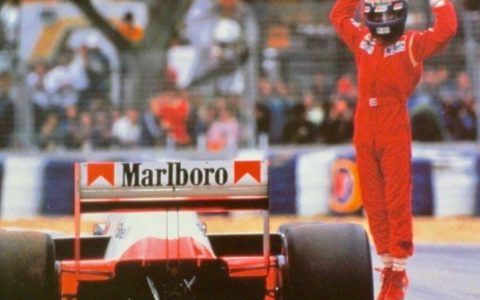 Prost wins in Australia and impossible wins twice over Mansell and Piquet