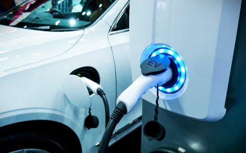 PL wants EV chargers to be disconnected at peak times in the UK