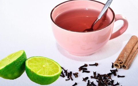 Know Cinnamon, Clove and Lemon Extract: Best Tea for Dry Cough and Its Benefits