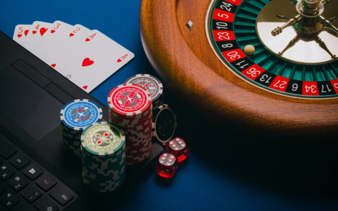 7 Things You Can You Do To Make Some Money In Online Gambling