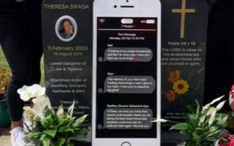 Family places iPhone-shaped headstone on teenager’s grave