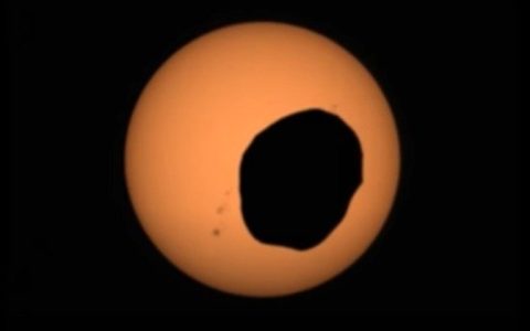 NASA’s robot records Mars eclipse with ‘potato-shaped’ moon;  Watch Video – News