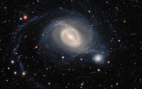 Telescope captures ‘dance’ of merging galaxies 400 million years ago  Science