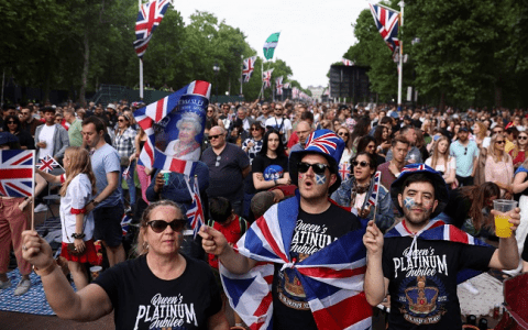 Queen Elizabeth’s birth anniversary: ​​Crowds throng the streets of London on the third day of the event