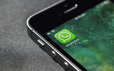 WhatsApp launches feature to approve people in groups