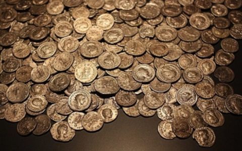 Roman gold coins discovered in Britain that may have been buried before the Conquest